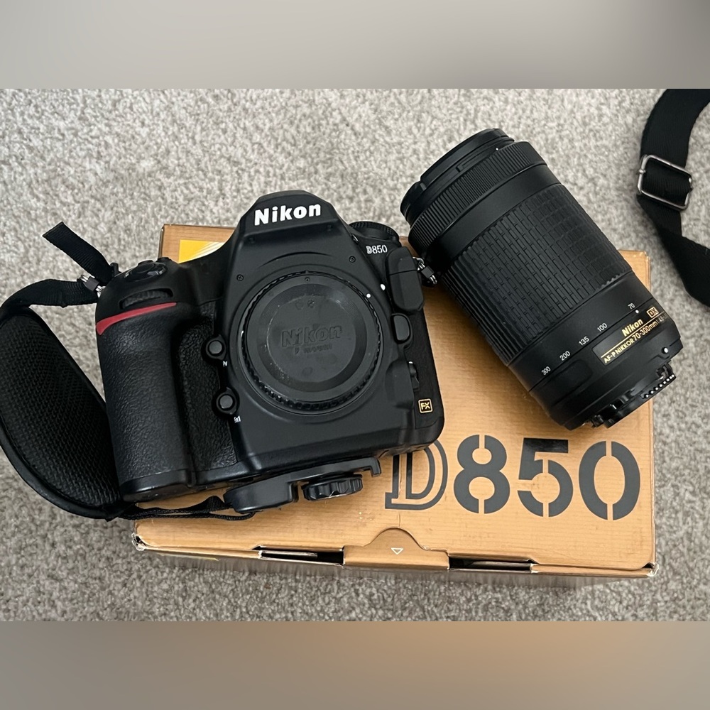 NEW Nikon D850 -70-200mm lense & stock